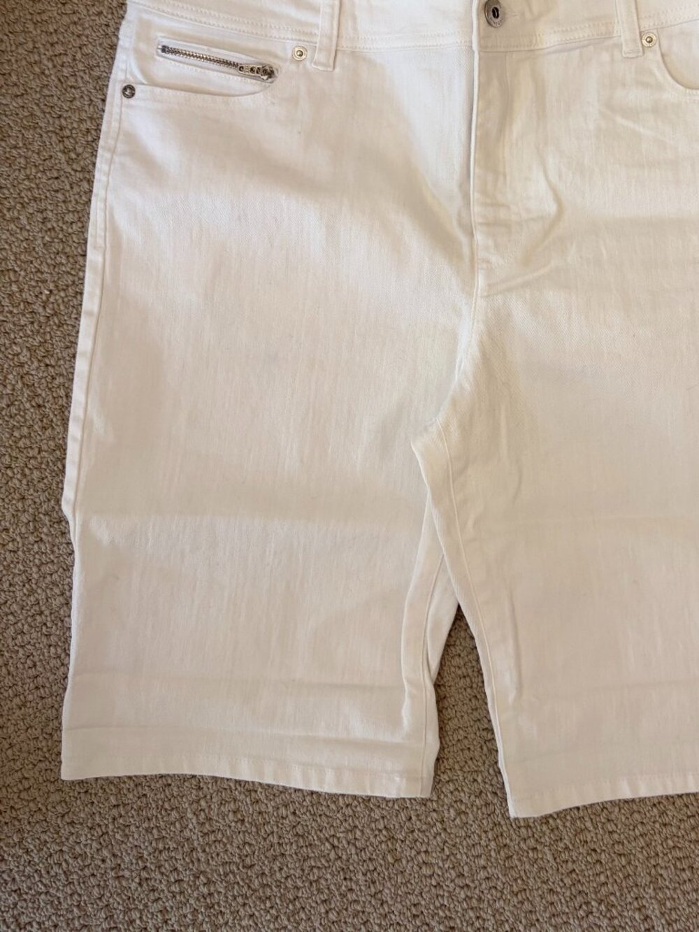 NWT INC International Concepts Mid Rise Core Denim Bermuda Shorts Women 12 White